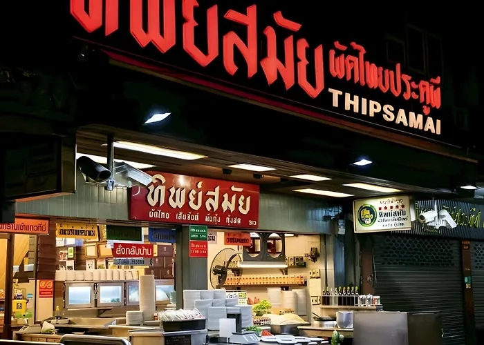 Mitr Khaosan - ถนนข้าวสาร